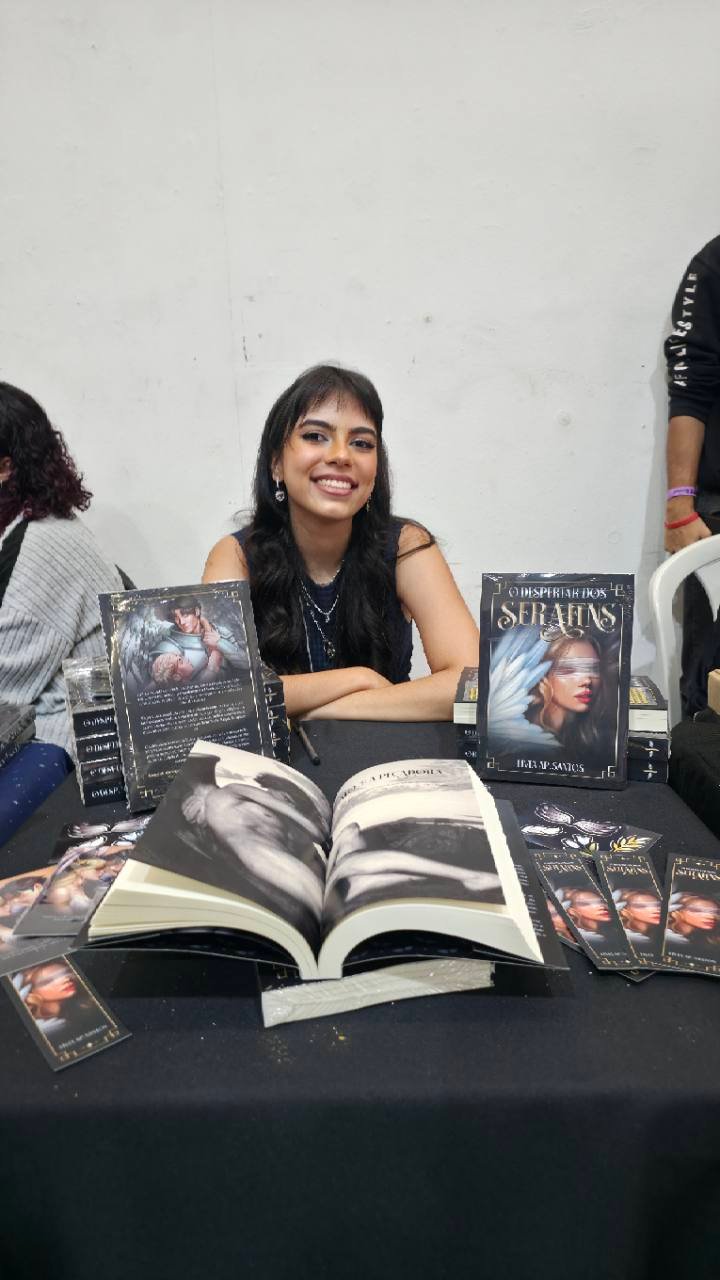 Lívia Ap. Santos na OFF-Bienal
